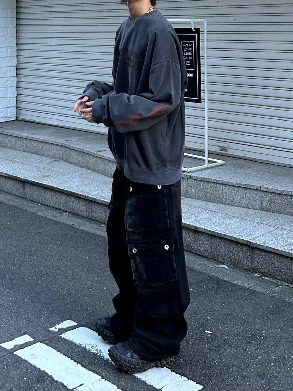 大阪店WEB限定受注制【Chikashitsu +】multi pocket cargo denim pants