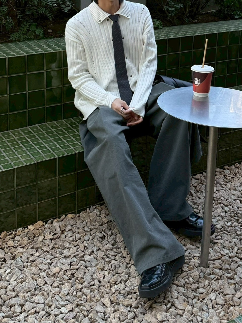 【Chikashitsu +】rivet zip up knit (2color)