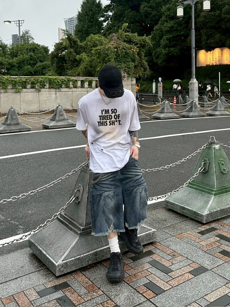 受注制【Chikashitsu +】dirty wash logo half sleeve t-shirt / 【チカシツプラス】ダーティウォッシュロゴ半袖Tシャツ (2color)