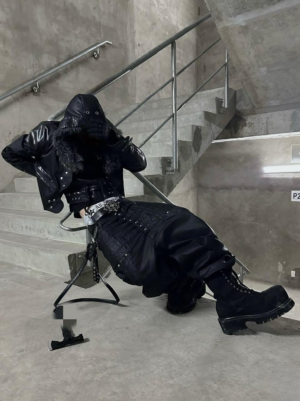 【UNIZ】8 Backs J-Cut Pants / 【ユニズ】ダーティーライクレイヤードバルーンデニムパンツ