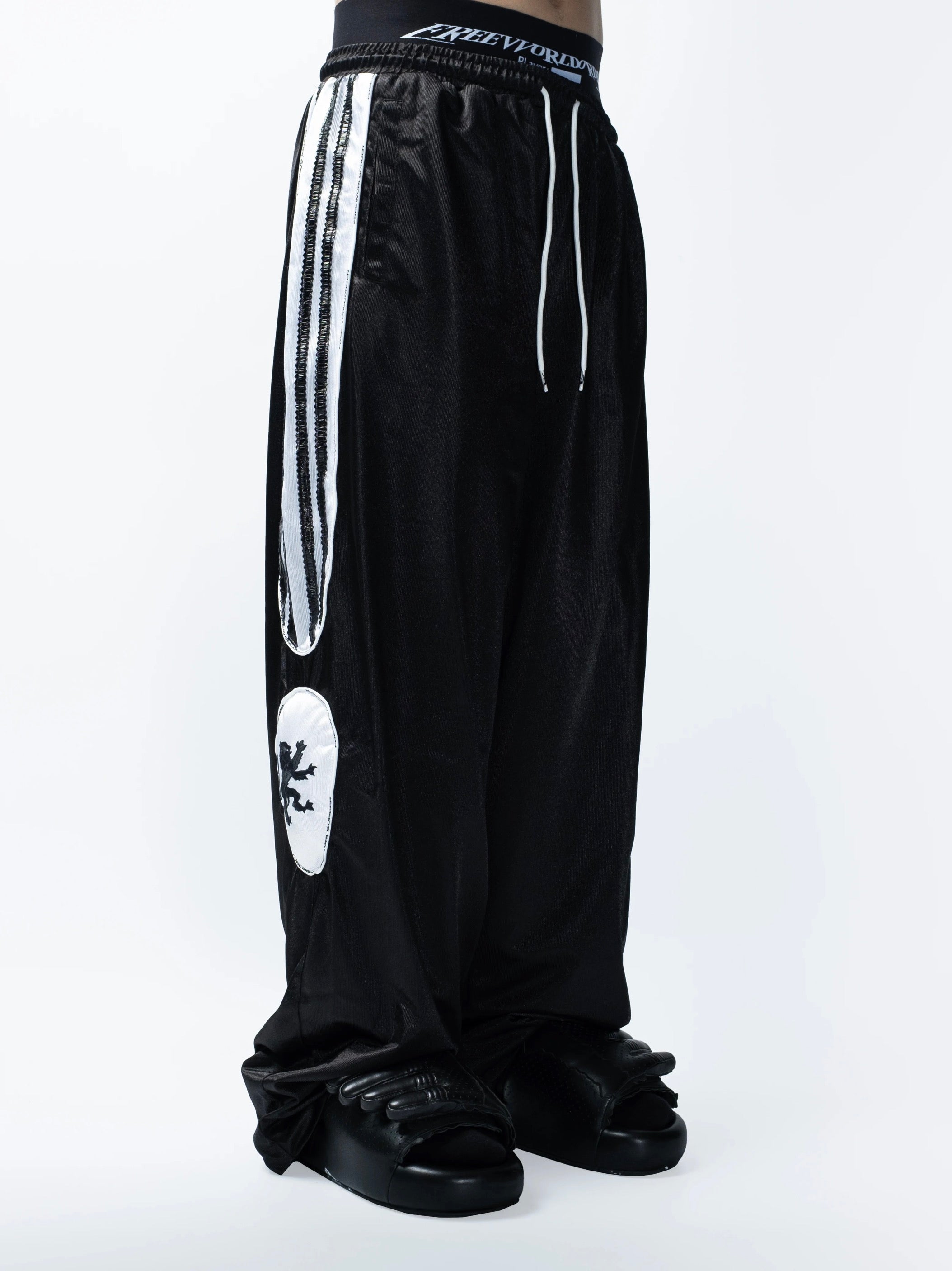 【F.V.V.O】Wild Spirit Embroidered Wolf Pants