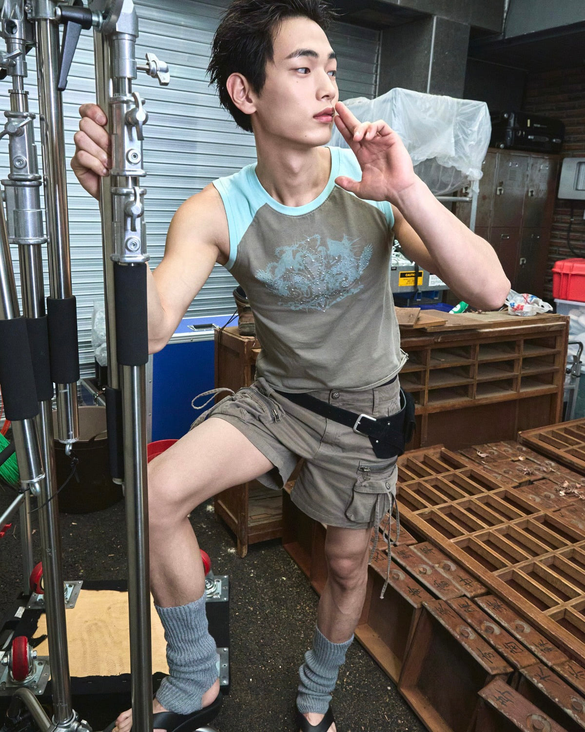 【LECYTO】Rhinestone Raglan Sleeveless