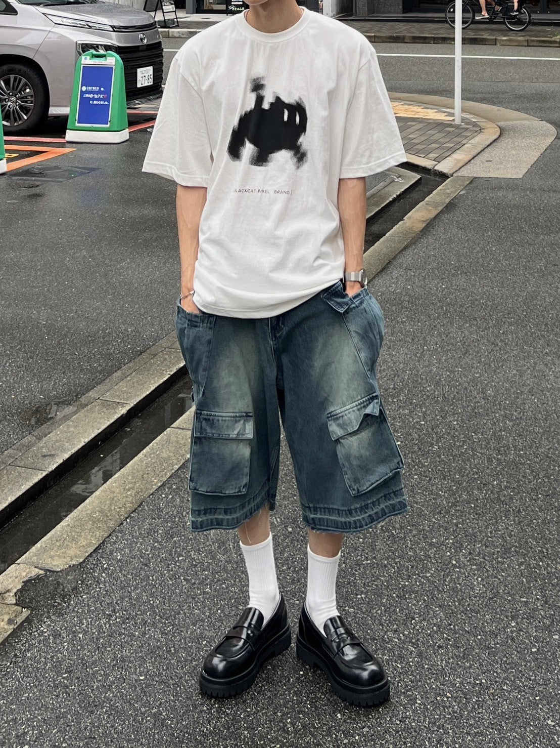 大阪店WEB限定【Chikashitsu +】oversized pixel cats t-shirt (2color)