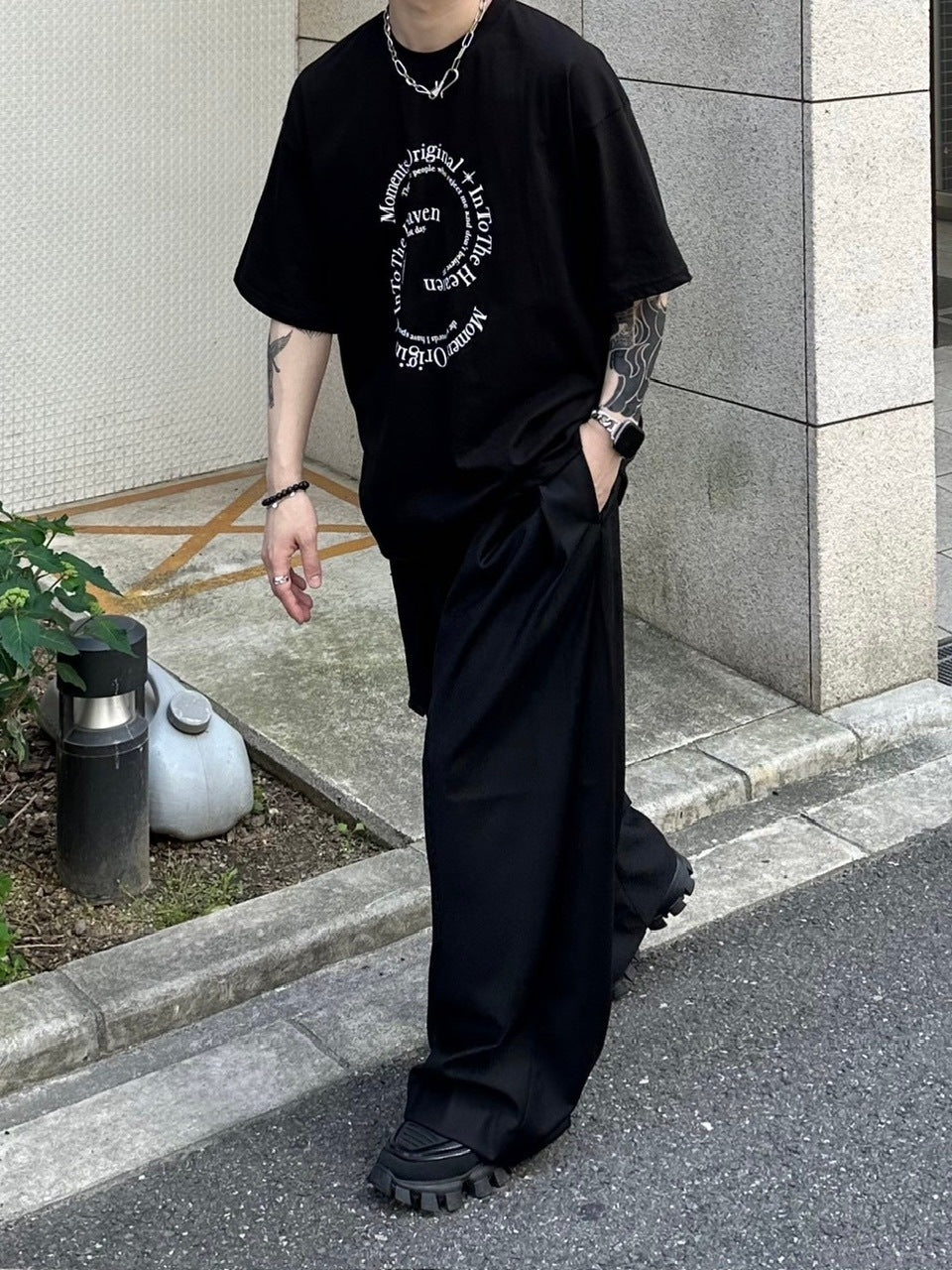 受注制【Chikashitsu +】logo graphic t-shirt 2 (3color) / 【チカシツプラス】グラフィックロゴプリント半袖Tシャツ