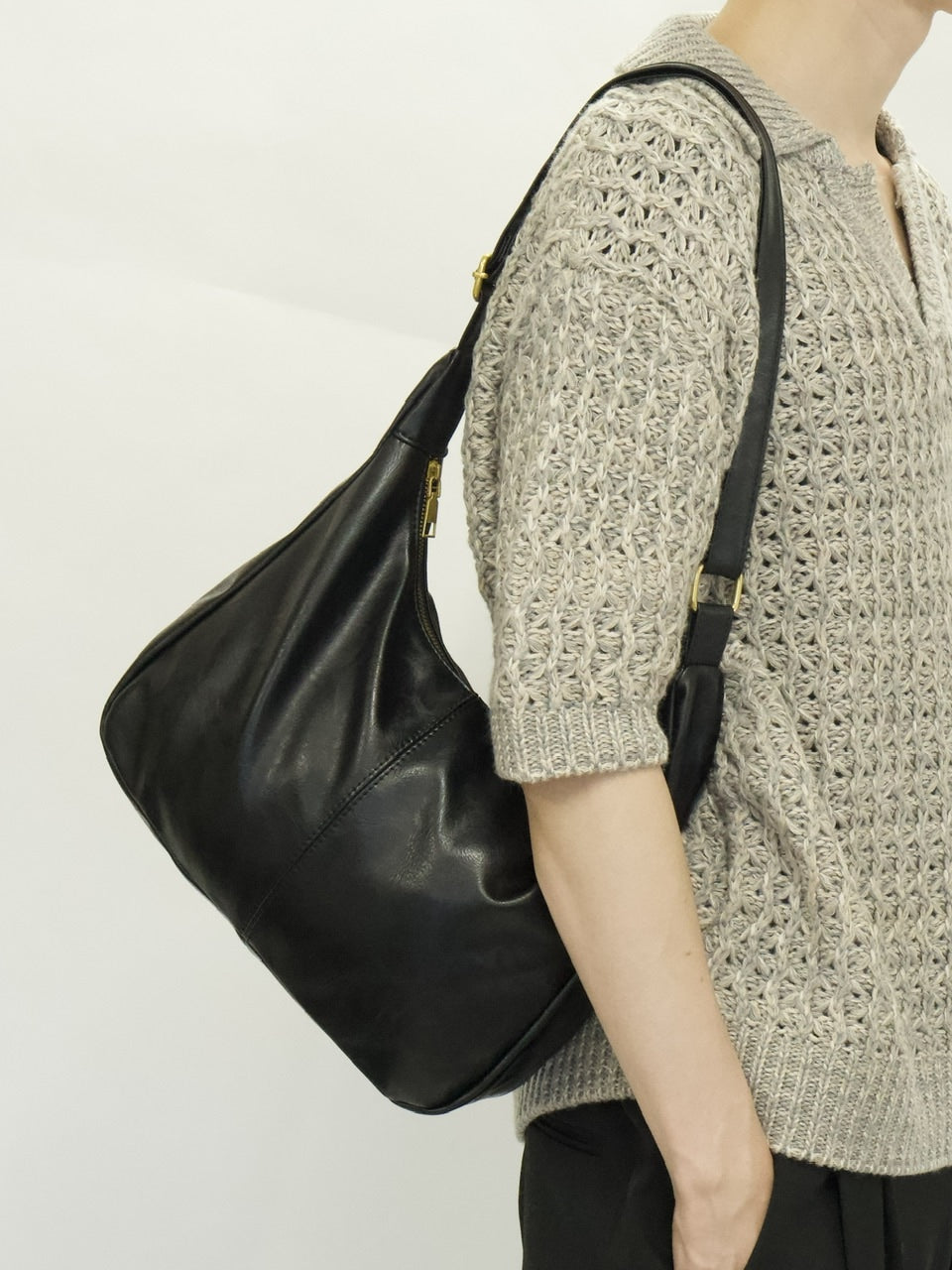 東京店WEB限定受注制【Chikashitsu +】vegan leather cross bag (2color)