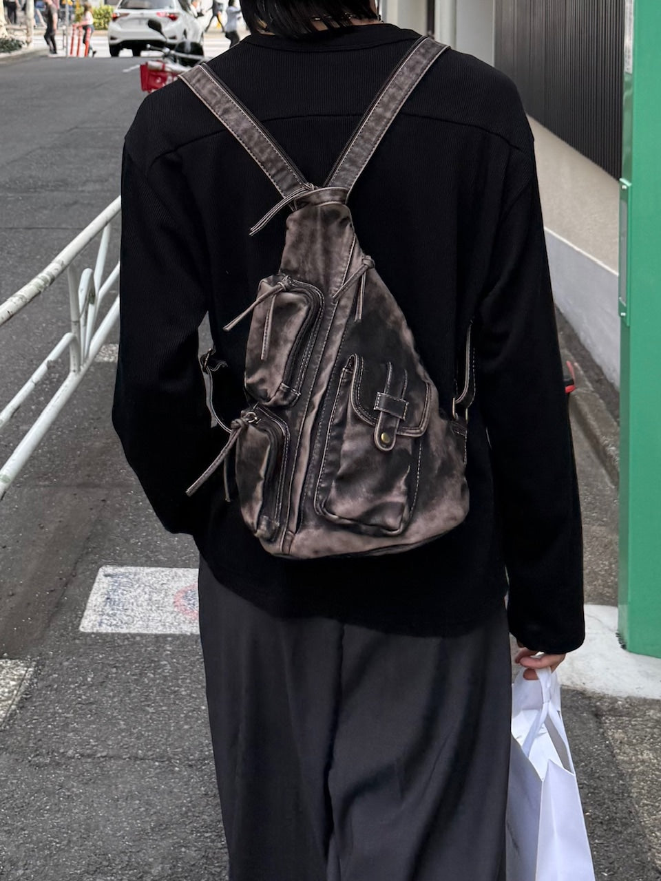 大阪店WEB限定受注制【Chikashitsu +】vintage wash triangle leather bag