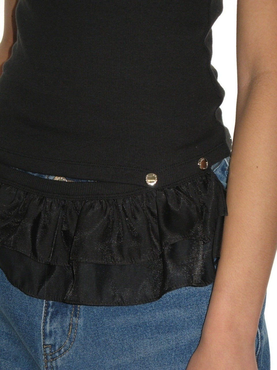 【CRANK】FRILL SNAP SLEEVELESS