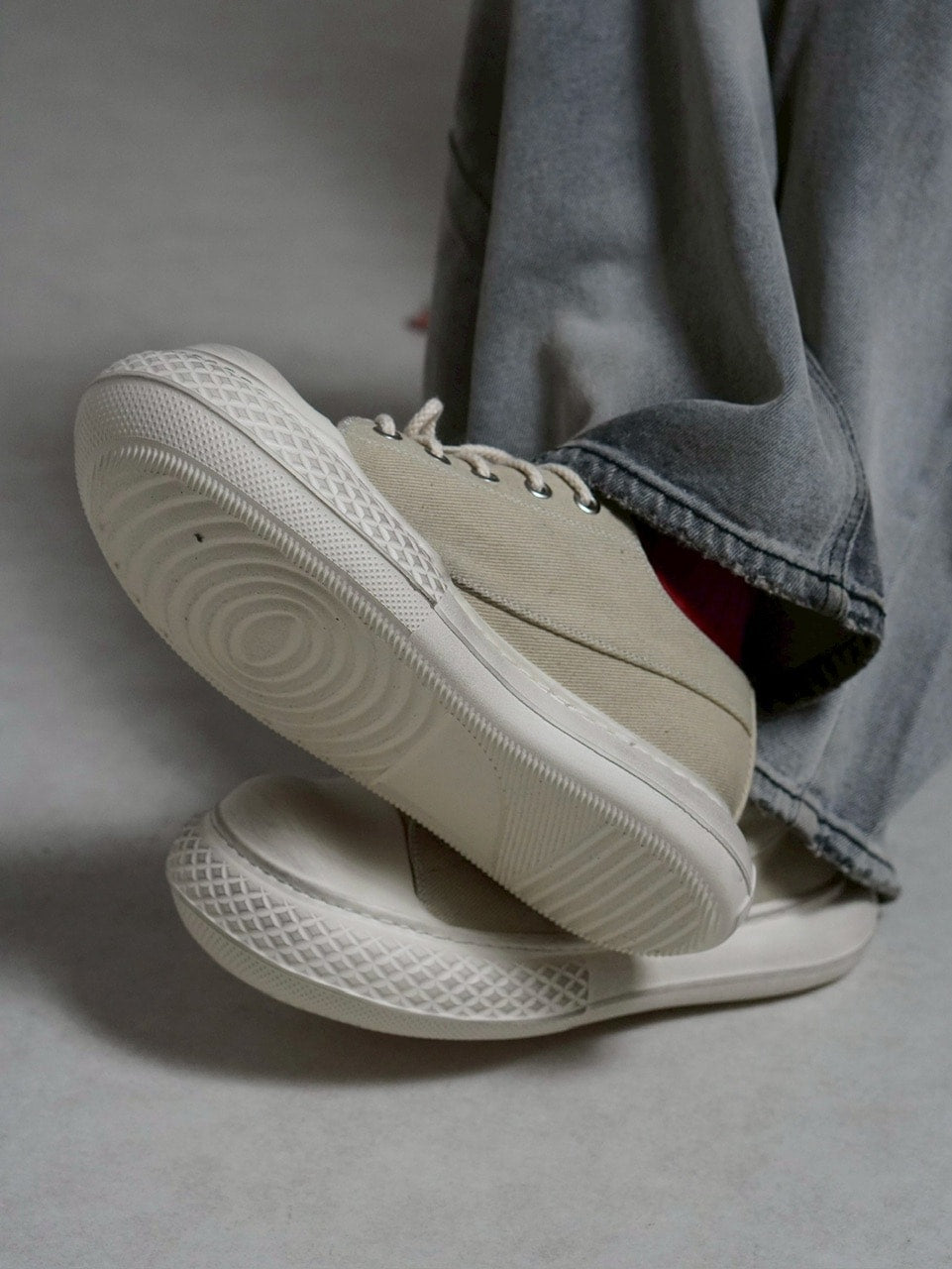 受注制【Chikashitsu +】volume toe canvas sneaker (2color)