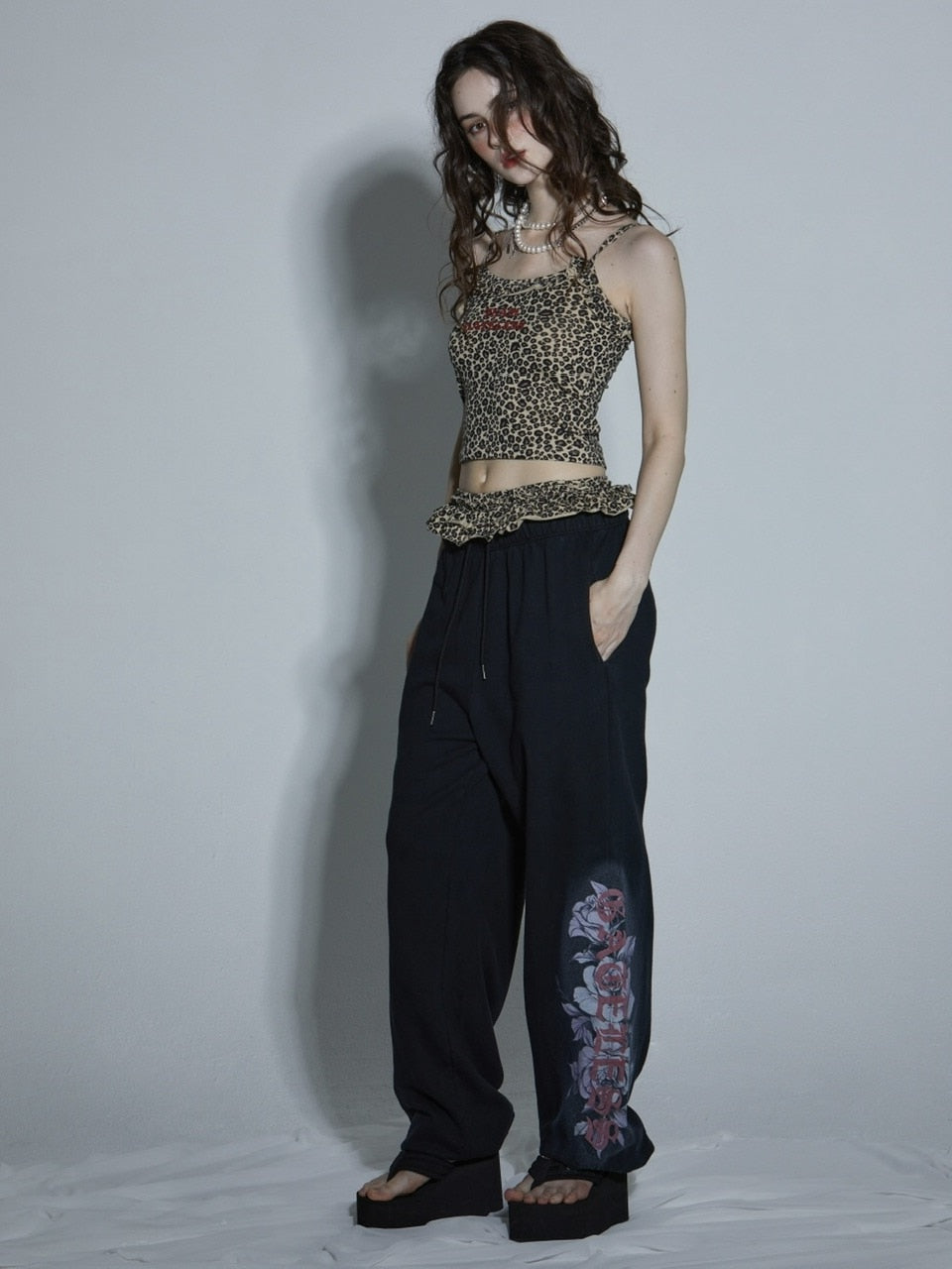 【GATELESS】 LEOPARD LOGO FRILL CAMISOLE / 【ゲートレス】レオパードロゴフリルキャミソール