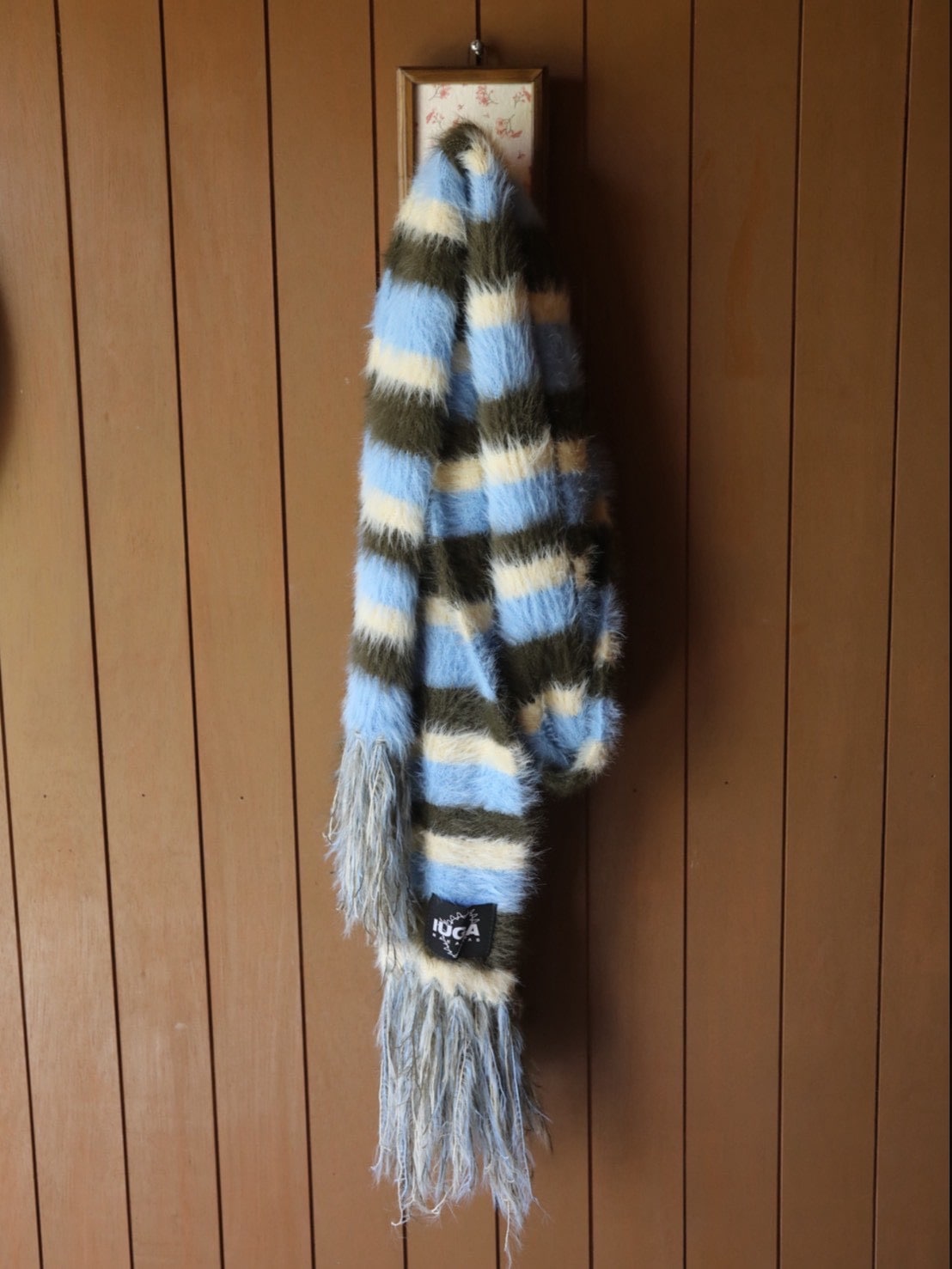 【IUGAMAKARAS】Striped Hairy Bold Muffler