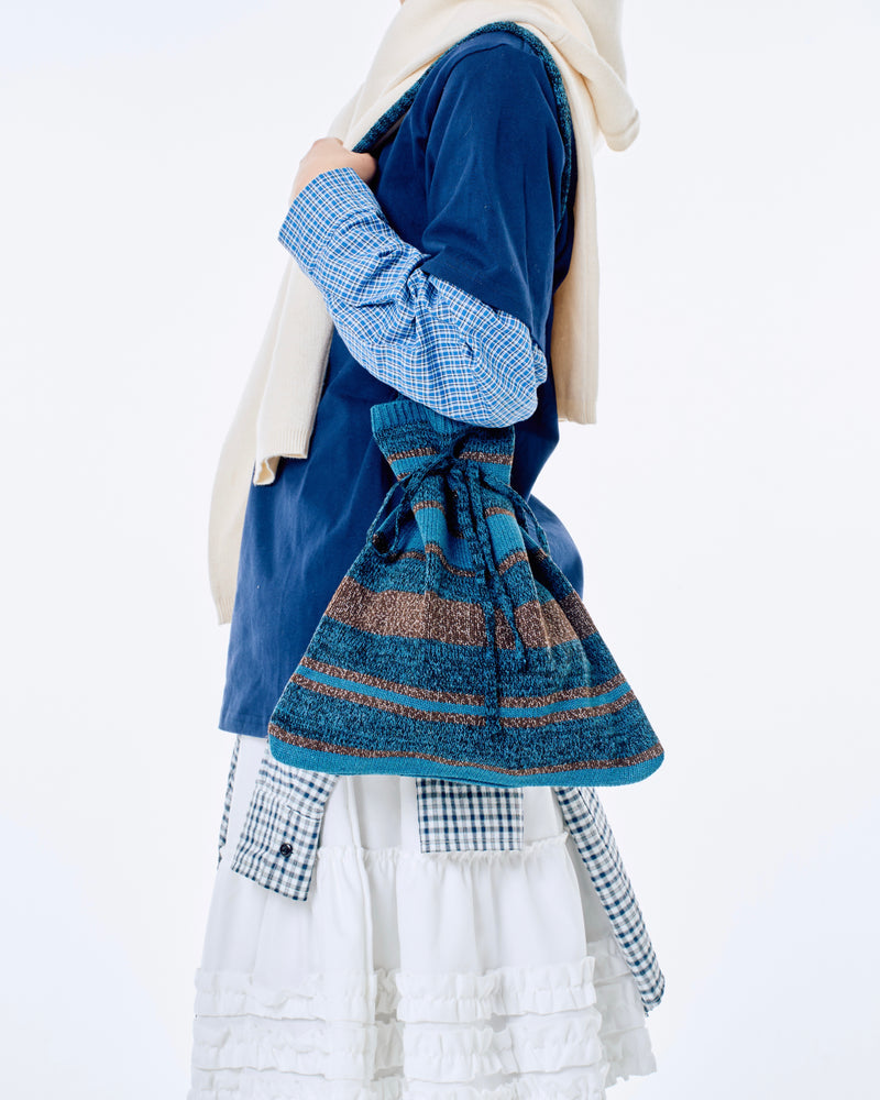国際配送【Nerd out XU】blue knit tote bag