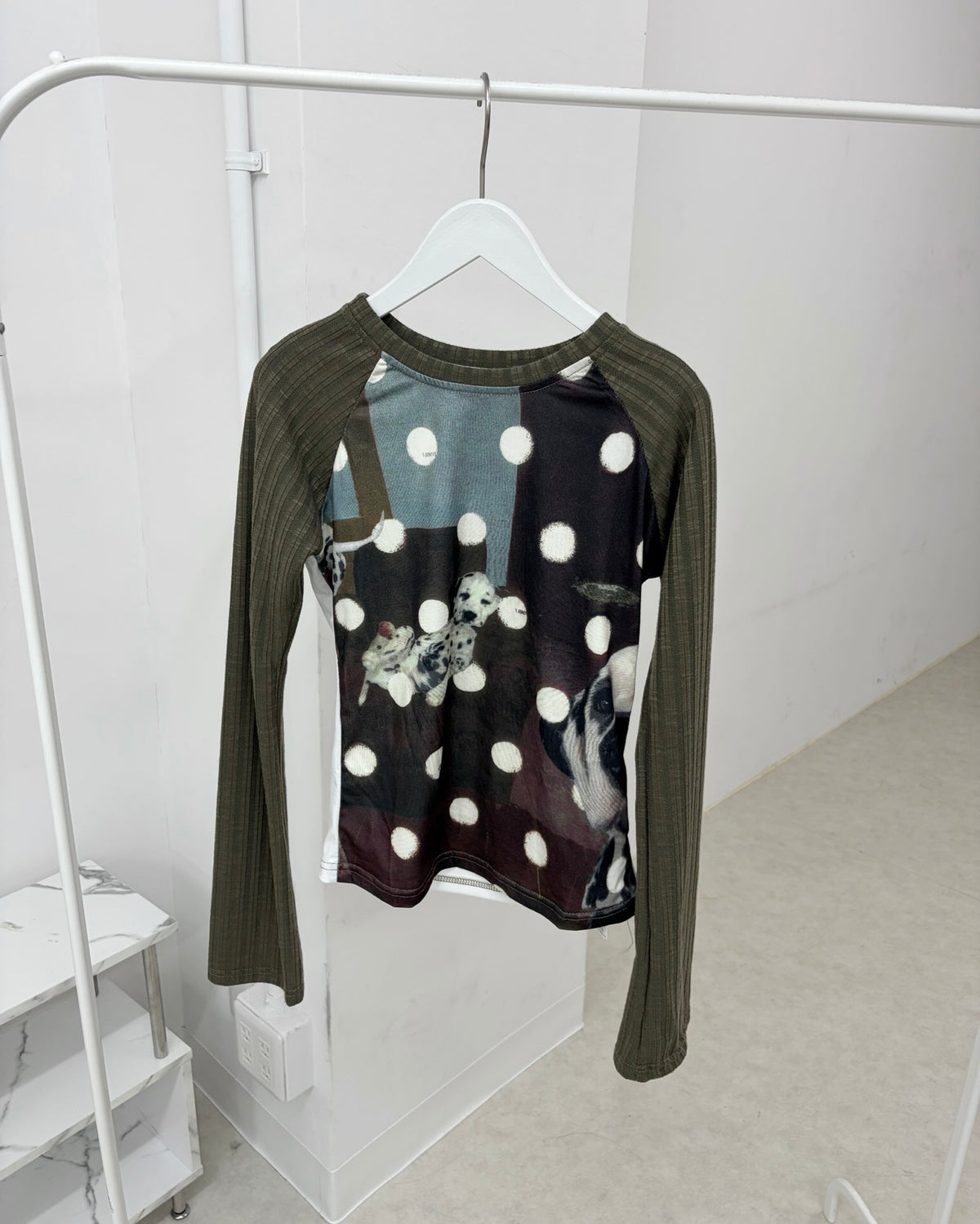 9/18 20:00 発売
国際配送【Nerd out XU】dot dog raglan long sleeve