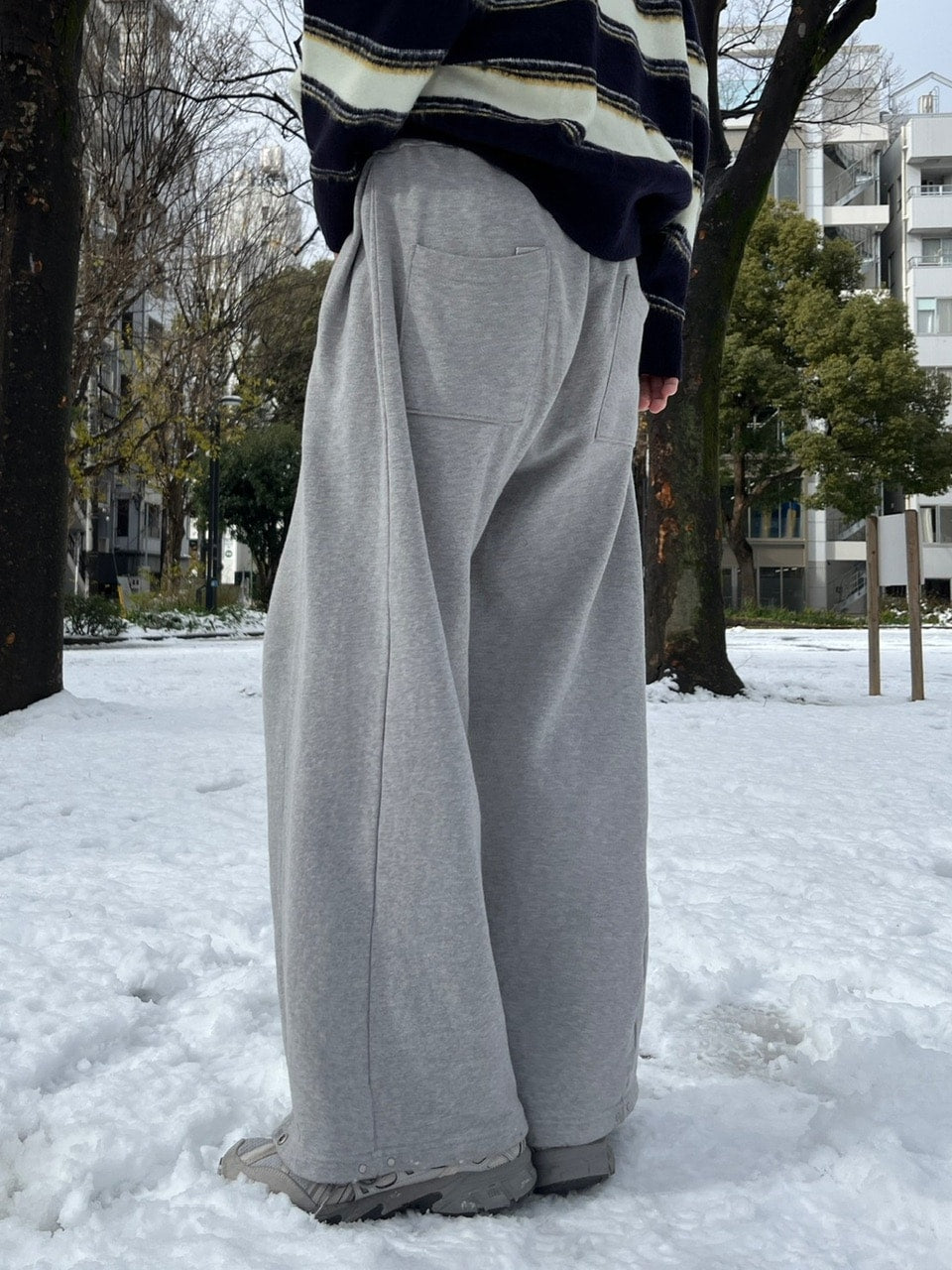 受注制【Chikashitsu +】snap button sweat pants (2color) – PRESSING