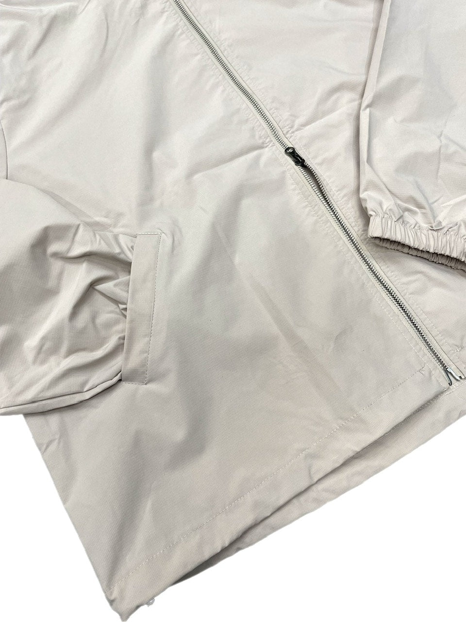 受注制【Chikashitsu +】unisex cropped hooded blouson (3color