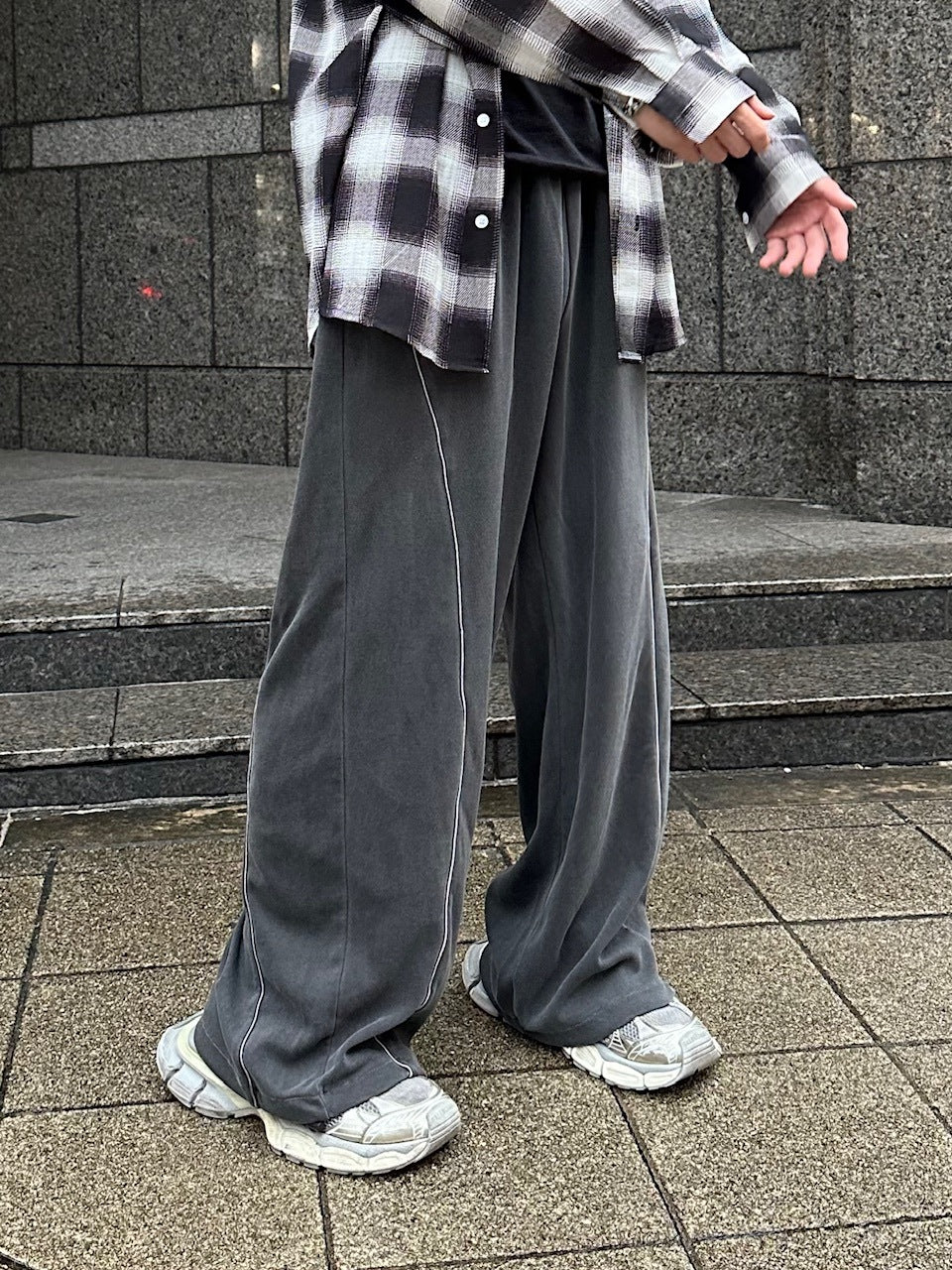 大阪店WEB限定受注制【Chikashitsu +】pigment piping wide sweat pants (2color)