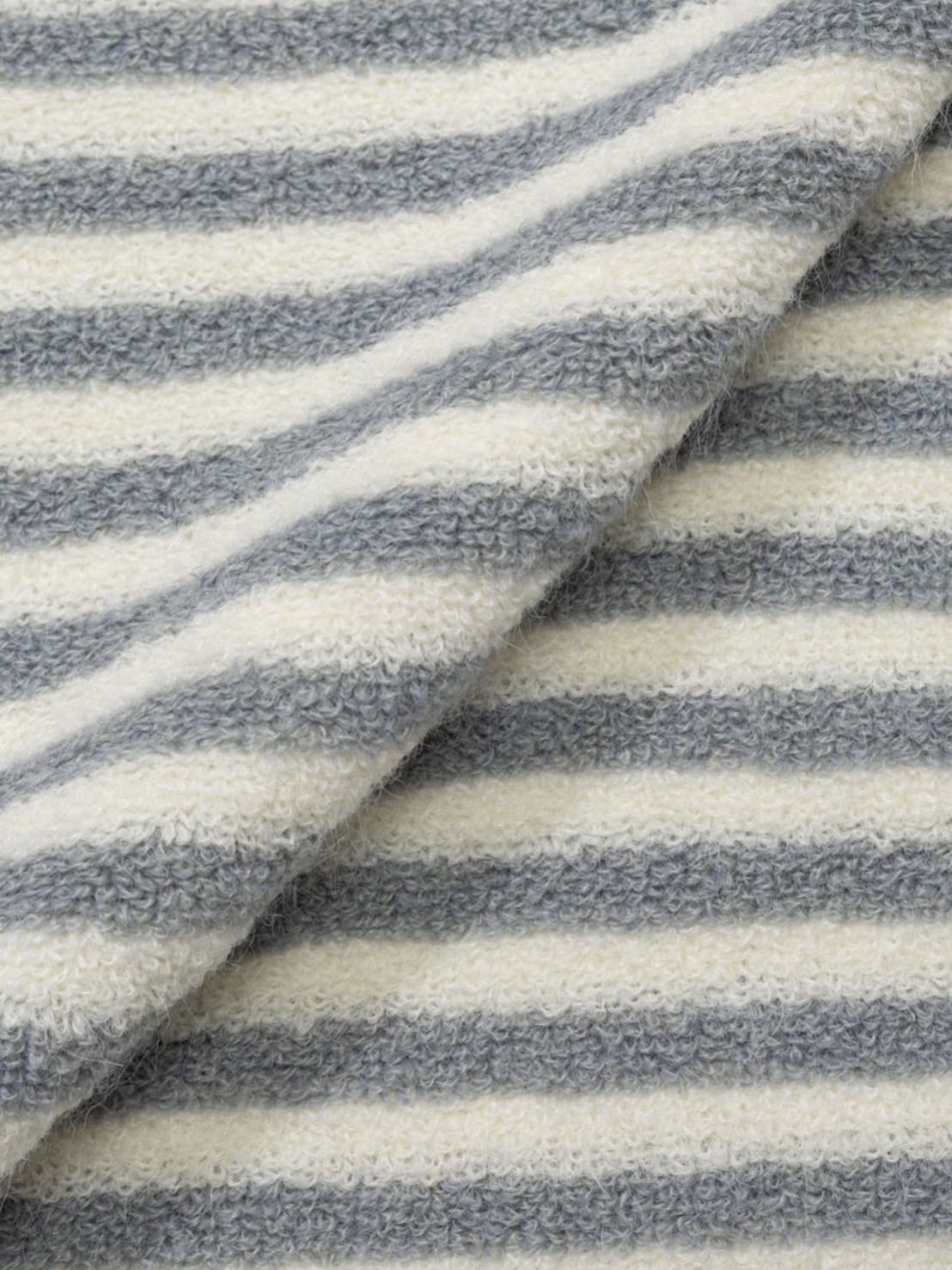 12/21 20:00 再販【Uglyshadow】SCARF ROUND T-SHIRT