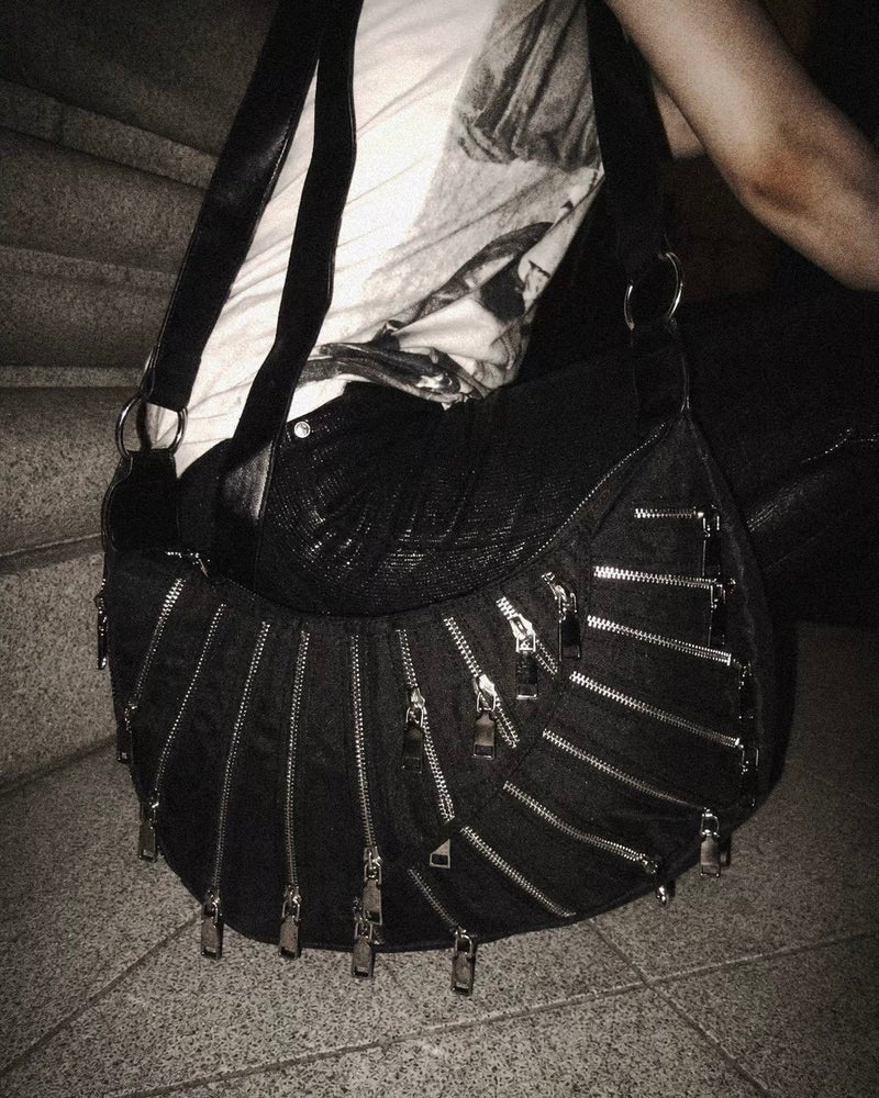 【YIKAI LABORATORY】EXOSKELETON ZIPPER BAG