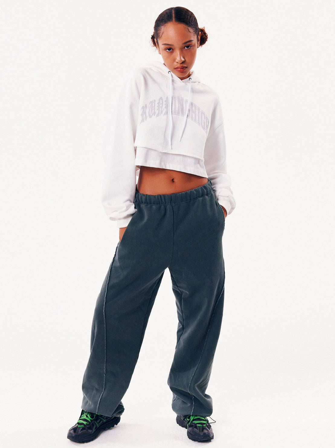 【running high】ARCH LOGO LAYERED CROP HOODIE