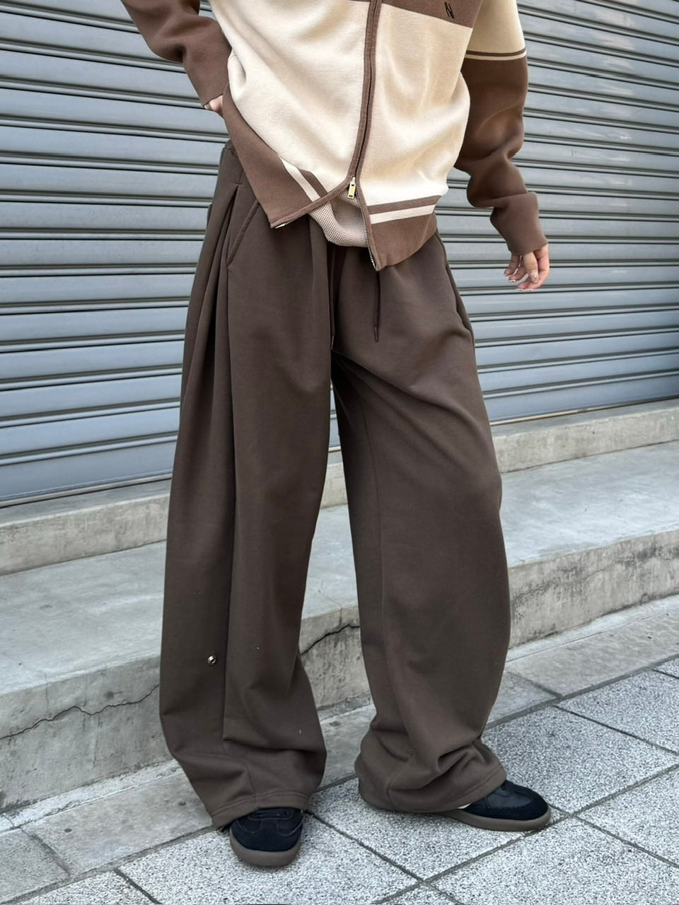 受注制【Chikashitsu +】snap button buggy sweat pants (3color) / 【チカシツプラス】スナップボタンバギースウェットパンツ