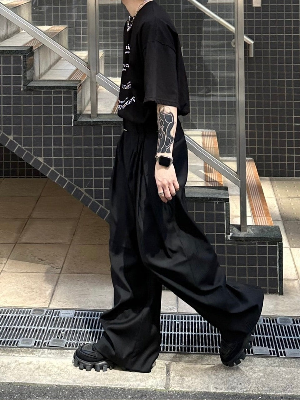 受注制【Chikashitsu +】logo graphic t-shirt 2 (3color) / 【チカシツプラス】グラフィックロゴプリント半袖Tシャツ