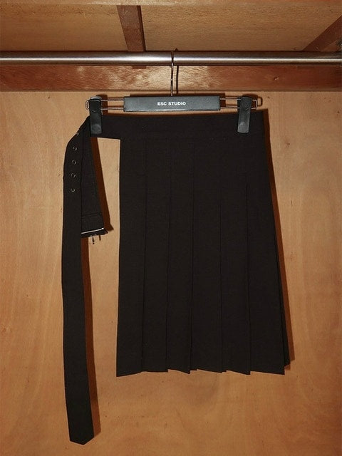 【ESC STUDIO】skirt layered snap pants