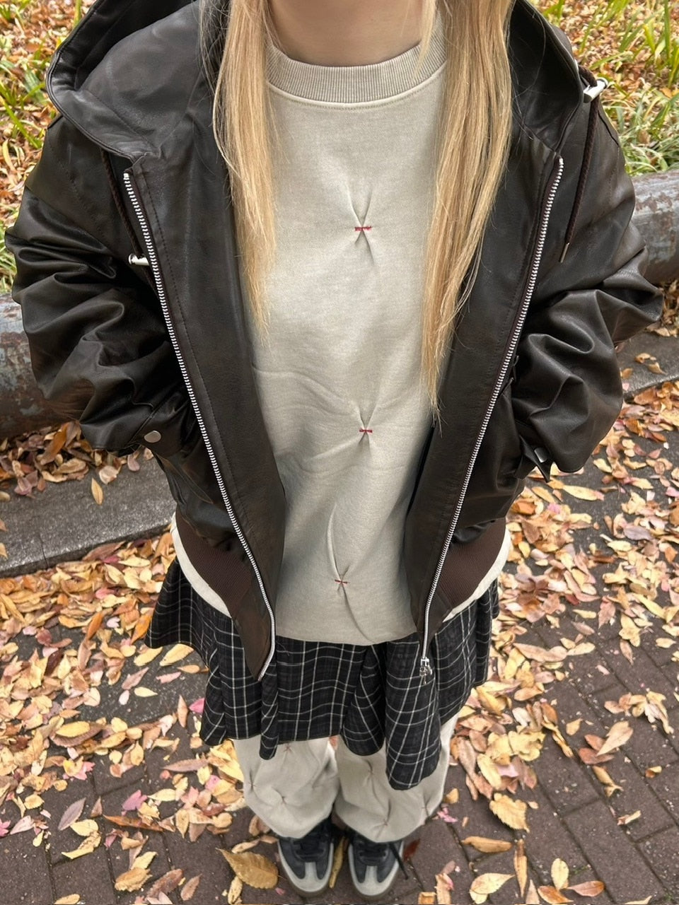 受注制【Chikashitsu +】stitch design sweat (3color)