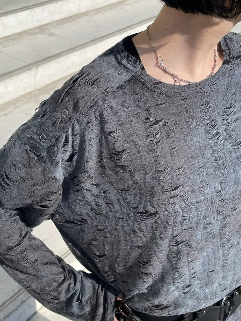 受注制【Chikashitsu +】shoulder button grunge knit (2color)