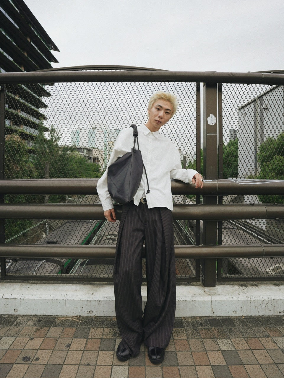 【CS】stripe cross tuck drape slacks (brown)