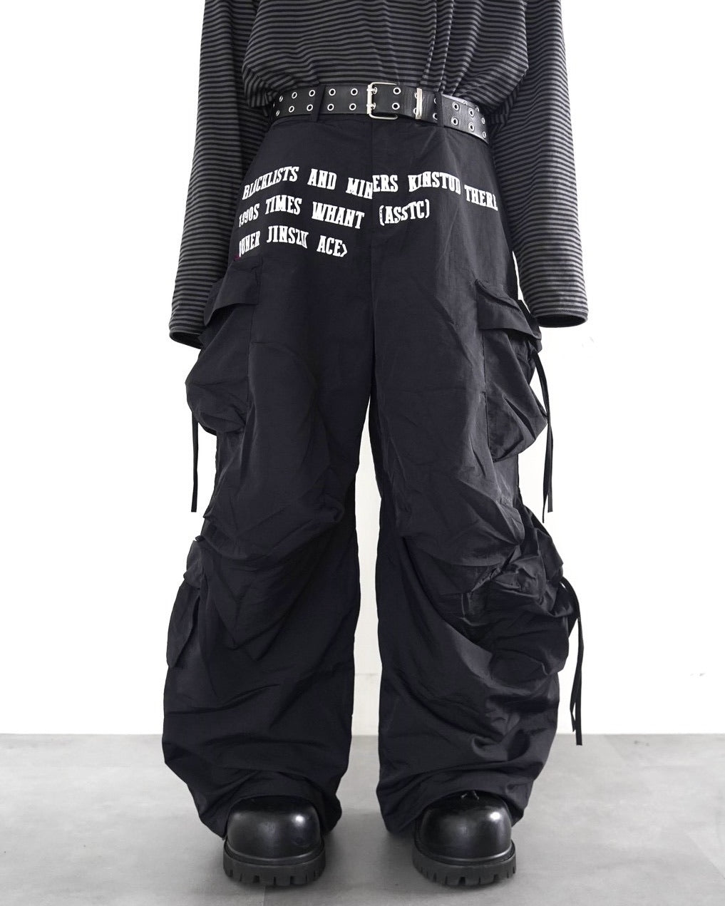 国際配送【LUV CODE】multi pocket gather pants