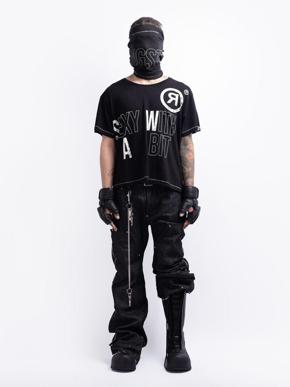 【F.V.V.O】RED SELVEDGE EMBROIDERED RAW DENIM JEANS