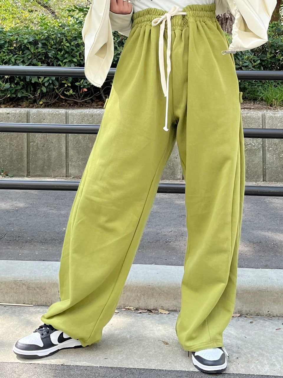 【Chikashitsu +】side button balloon sweat pants (3color)
