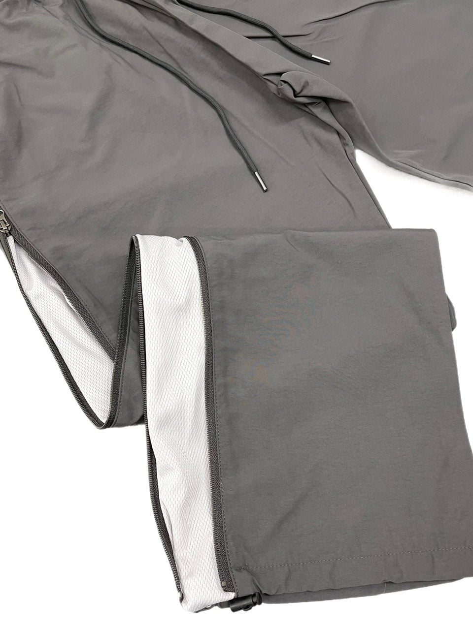 受注制【Chikashitsu +】side zip wide nylon pants (3color)