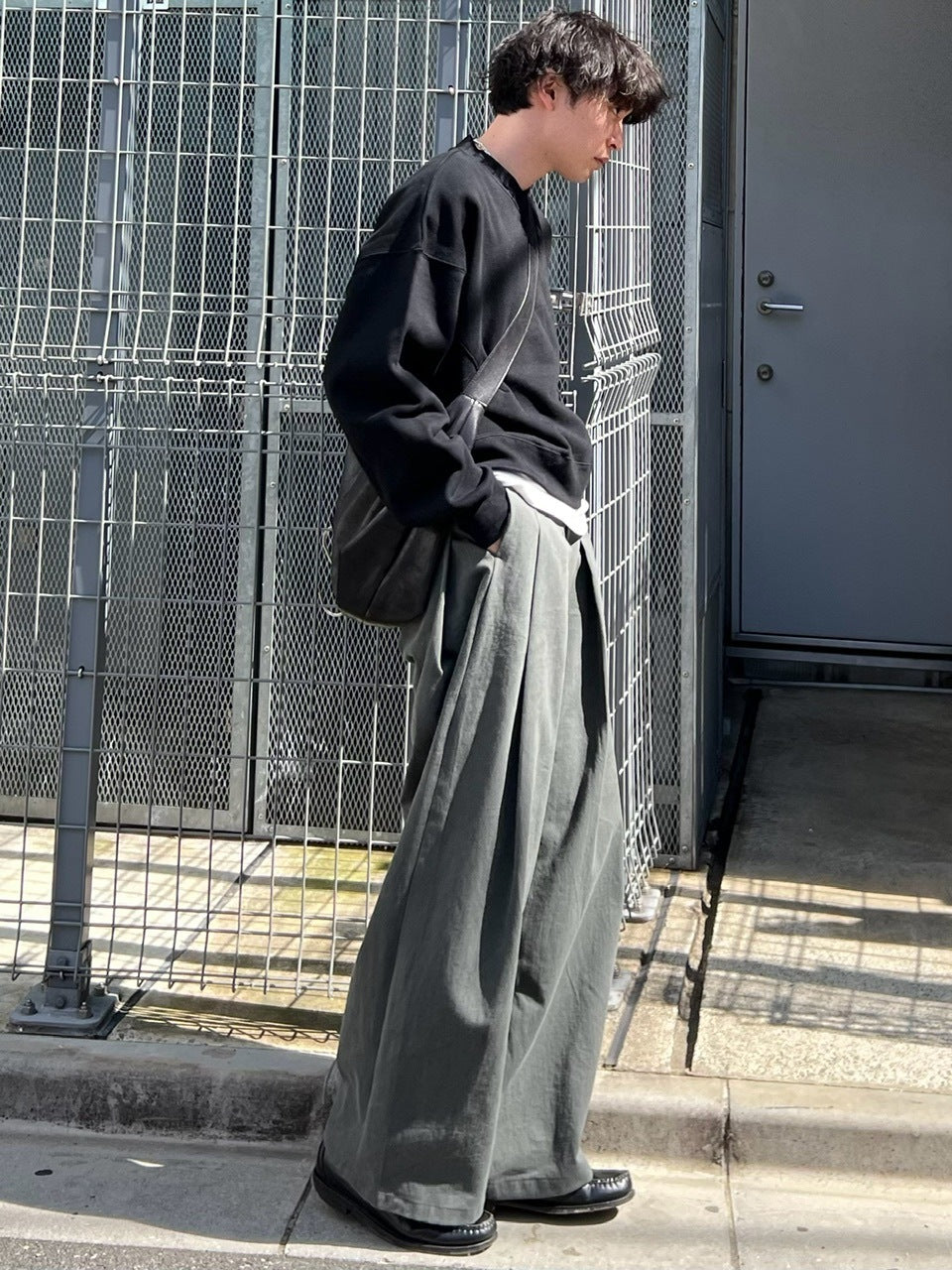 東京店WEB限定受注制【Chikashitsu +】deep tuck cotton wide slacks (3color)