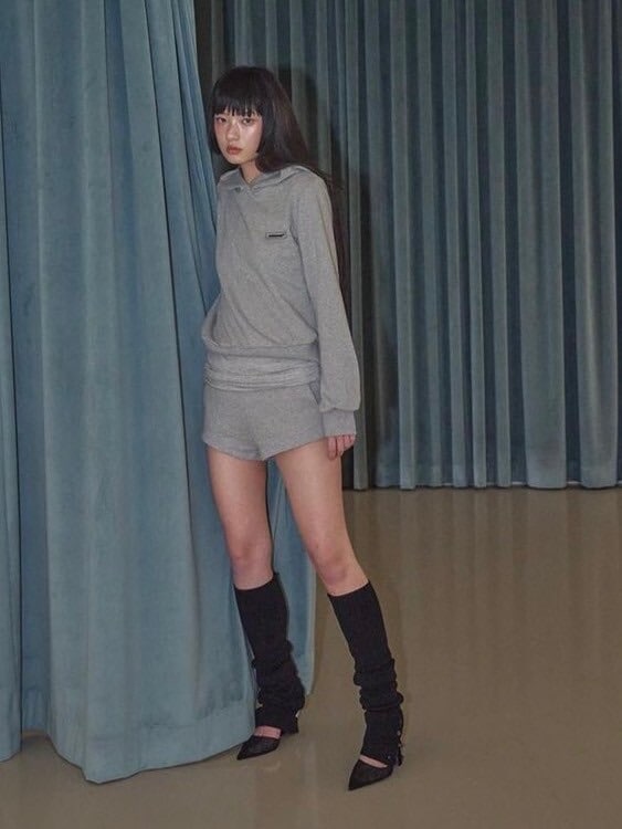 【ODDONEOUT】TUCK HOODIE / 【オッドワンアウト】タックフード長袖パーカー