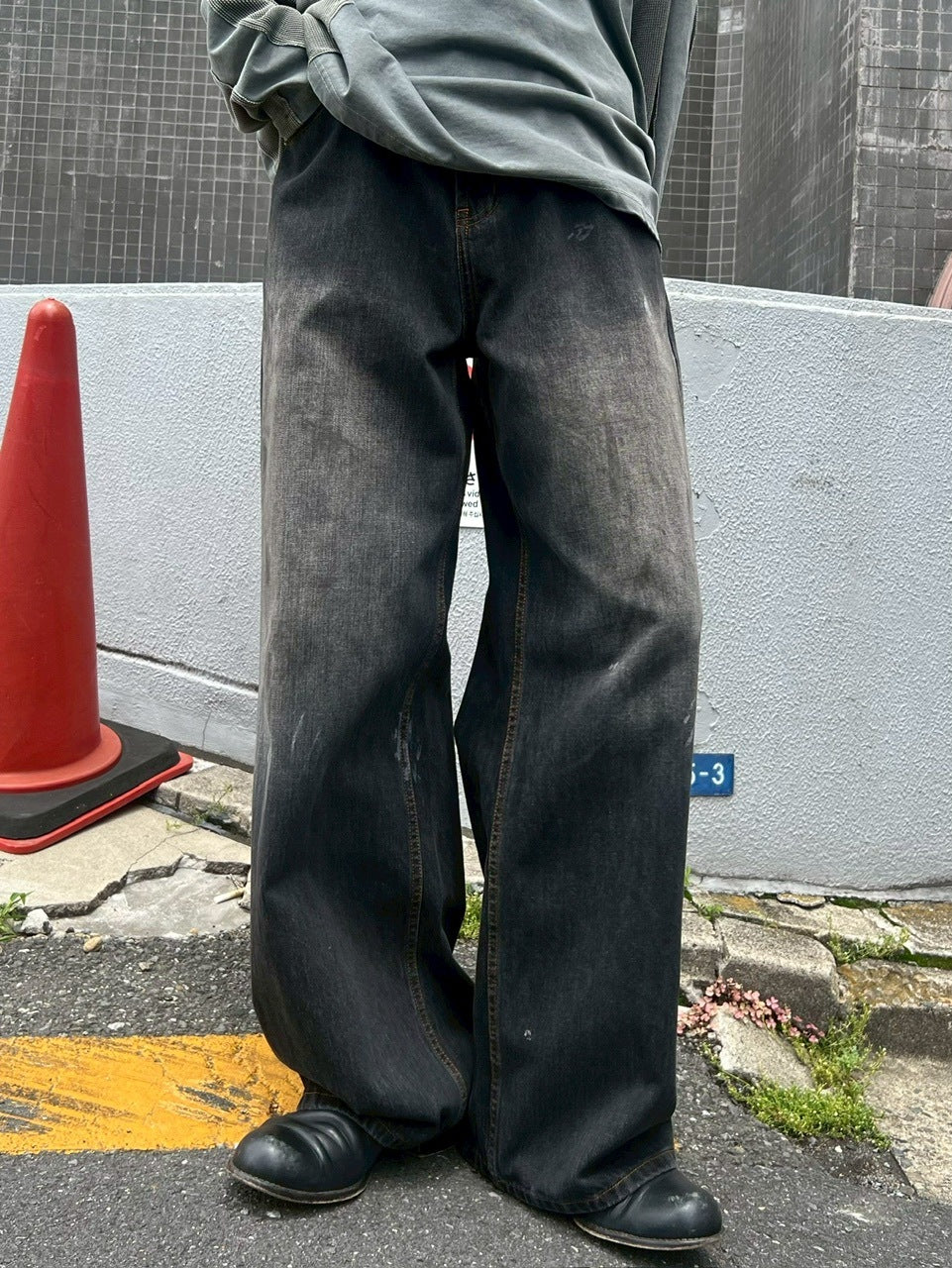 【Chikashitsu +】dirty wash semi wide denim (2color) / 【チカシツプラス】ダーティーウォッシングセミワイドデニムパンツ