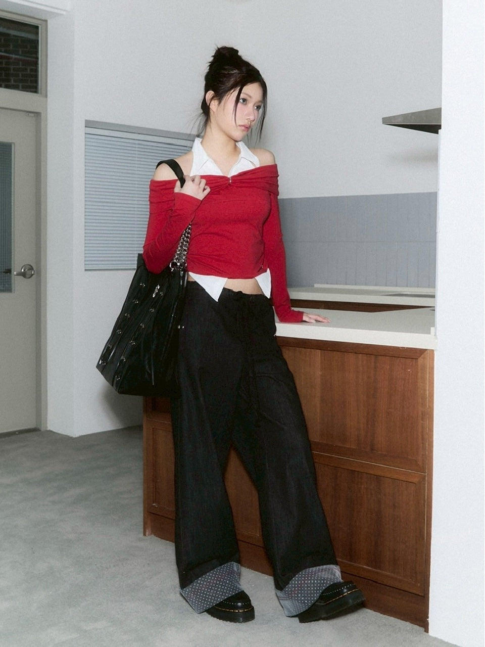 【CHERRYQUIRI】shirts layered off shoulder top