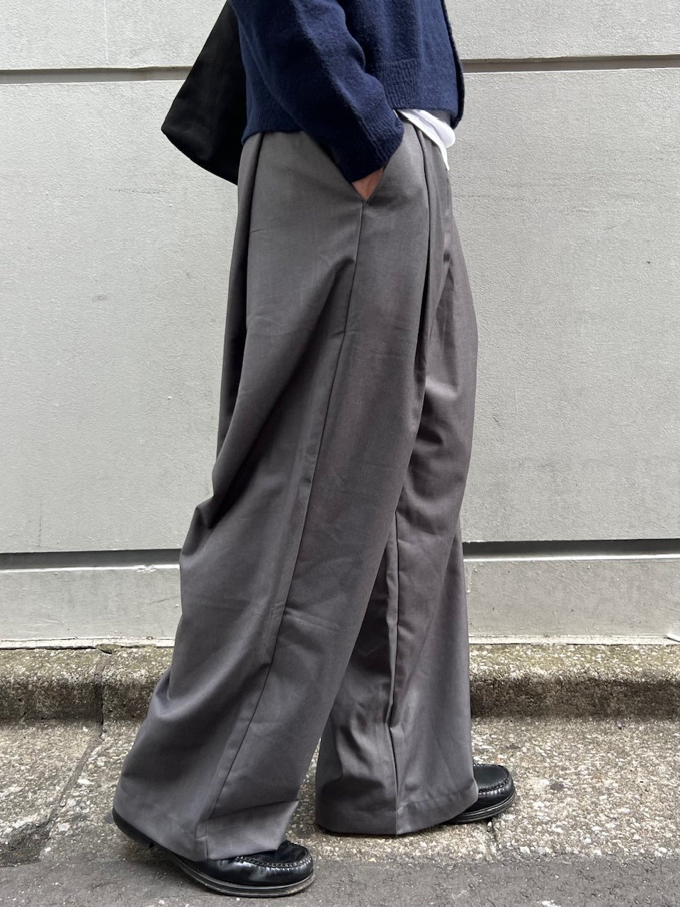 東京店WEB限定受注制【Chikashitsu +】wide tuck drape slacks