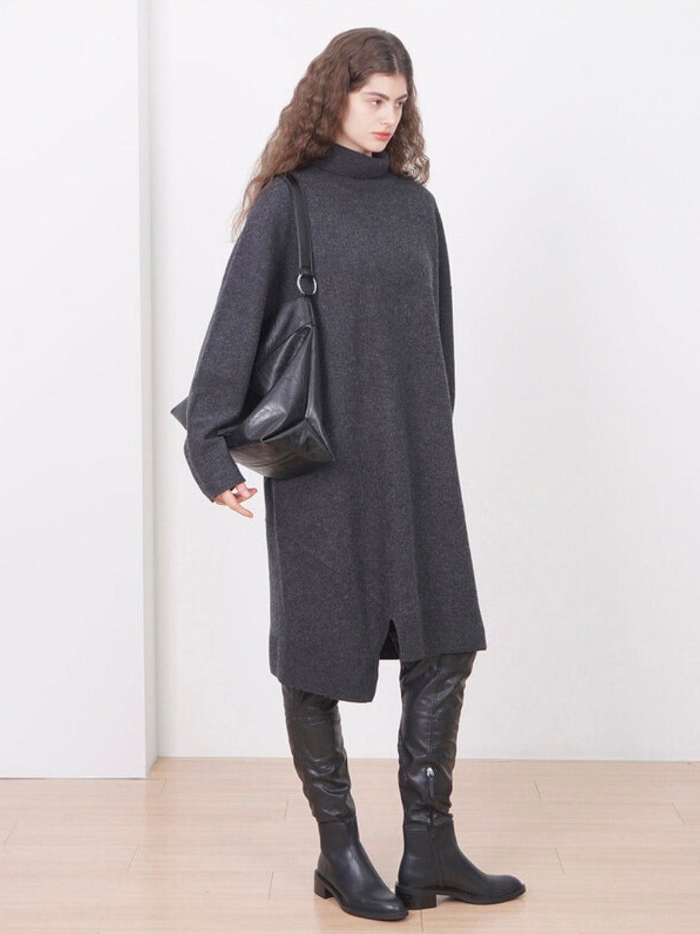 【HAH ARCHIVE】Contour Shoulder Bag(レザー)