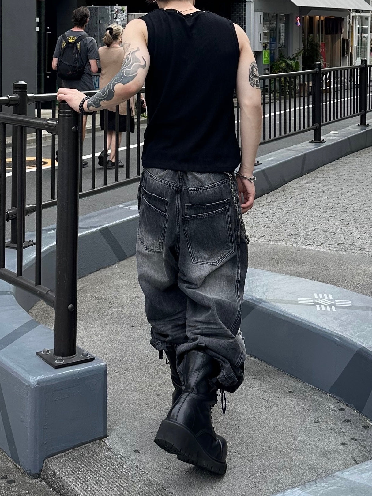 大阪店WEB限定受注制【Chikashitsu +】double back pocket denim pants (2color)
