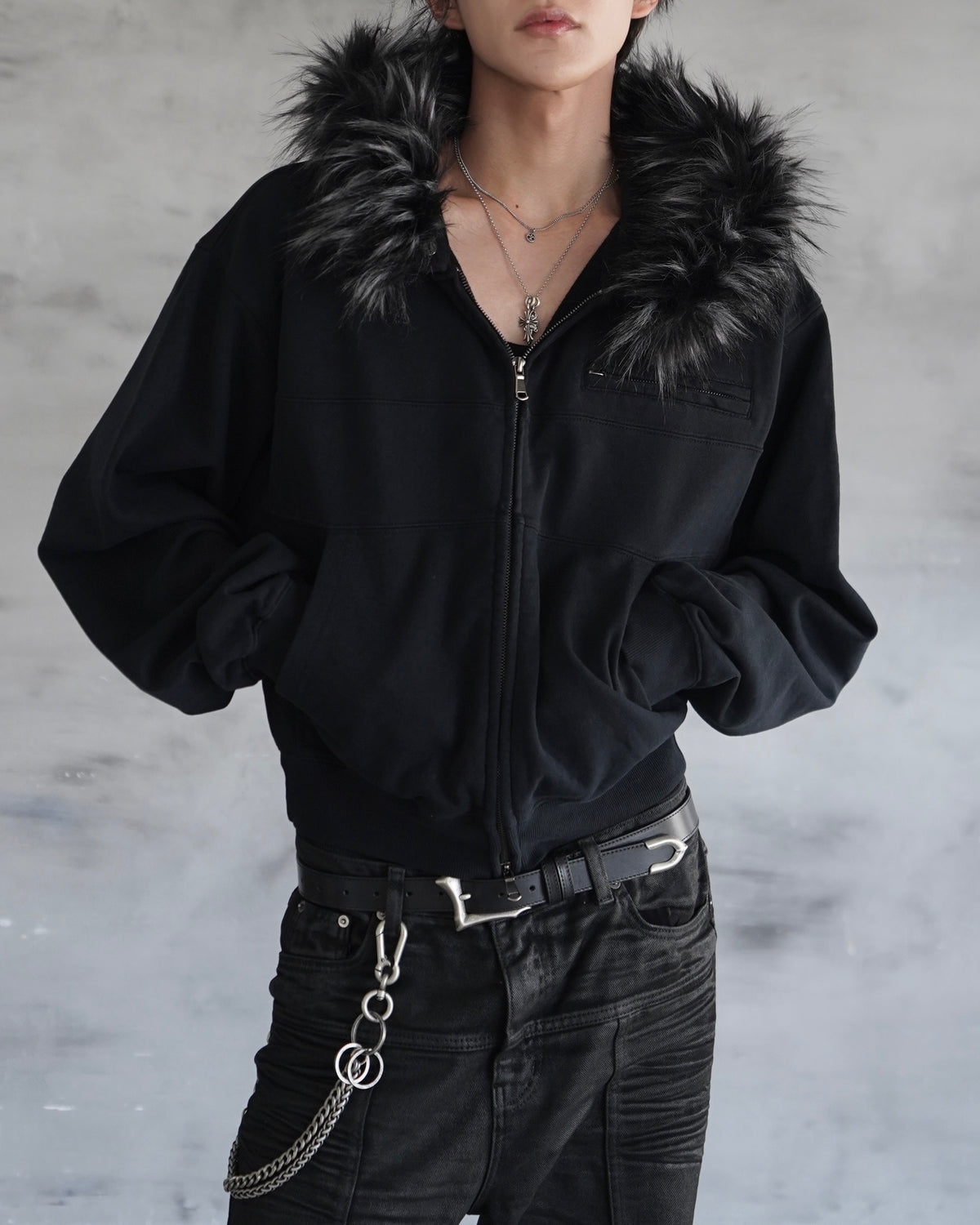 【CHIKASHITSU PLUS HIGH】Volume fur cropped zip hoodie