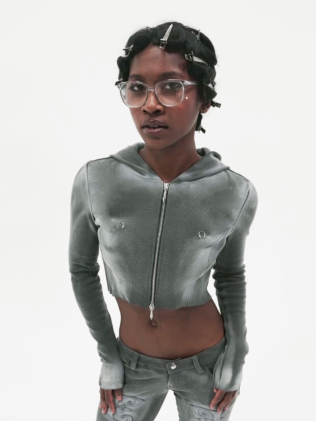 【E RIN AI E】PIERCED RUST CROP HOODIE ZIP UP