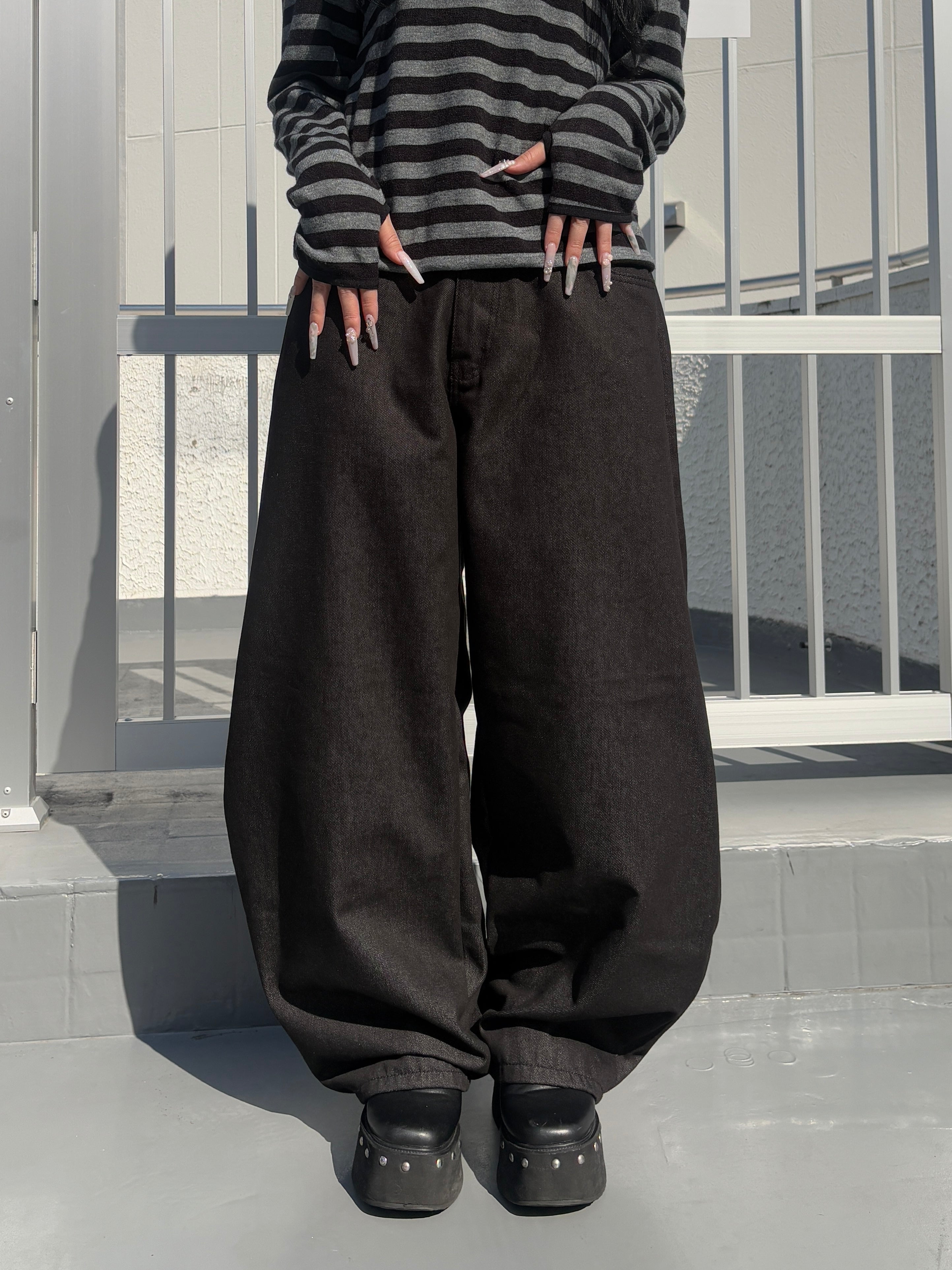 4/4 20:00発売 受注制【youll】Luster curve denim pants (2color)