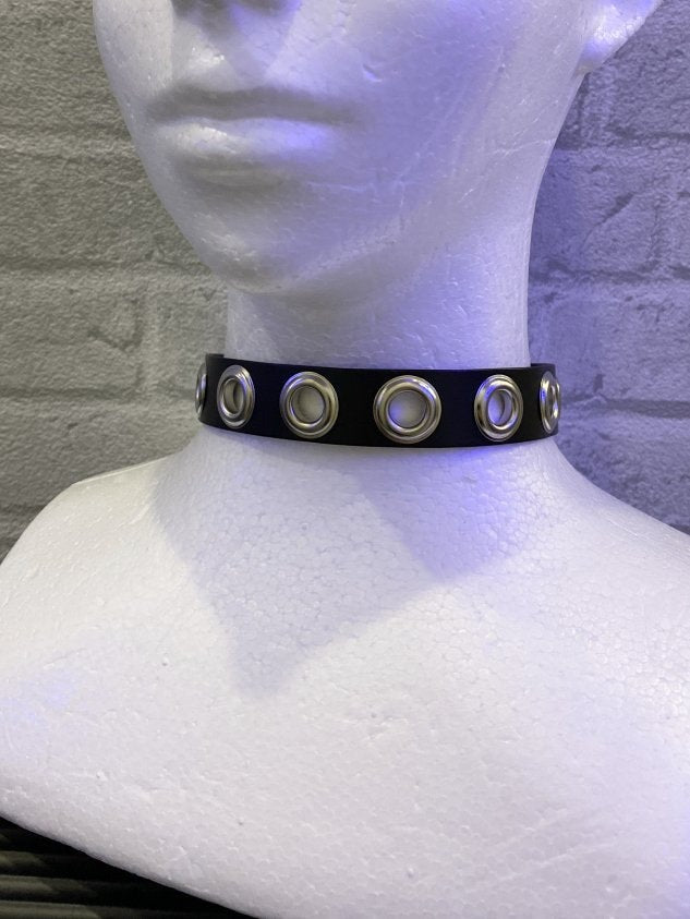 受注制【Never mind the XU】eyelet choker