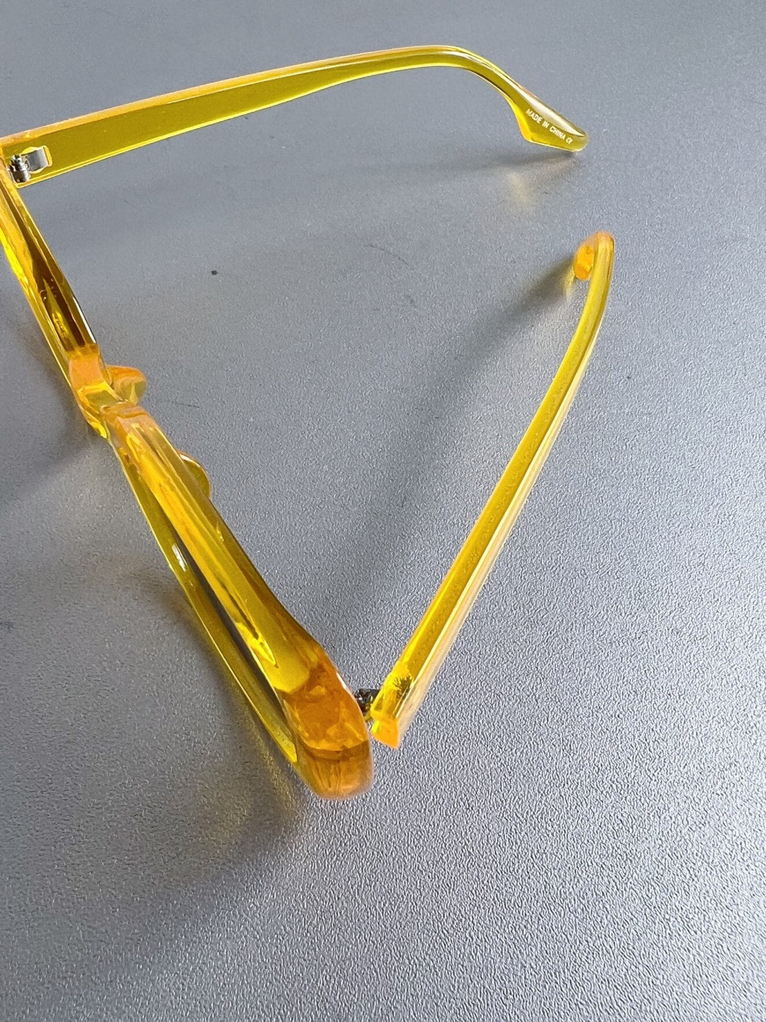 受注制【Chikashitsu +】square color sunglasses (2color)