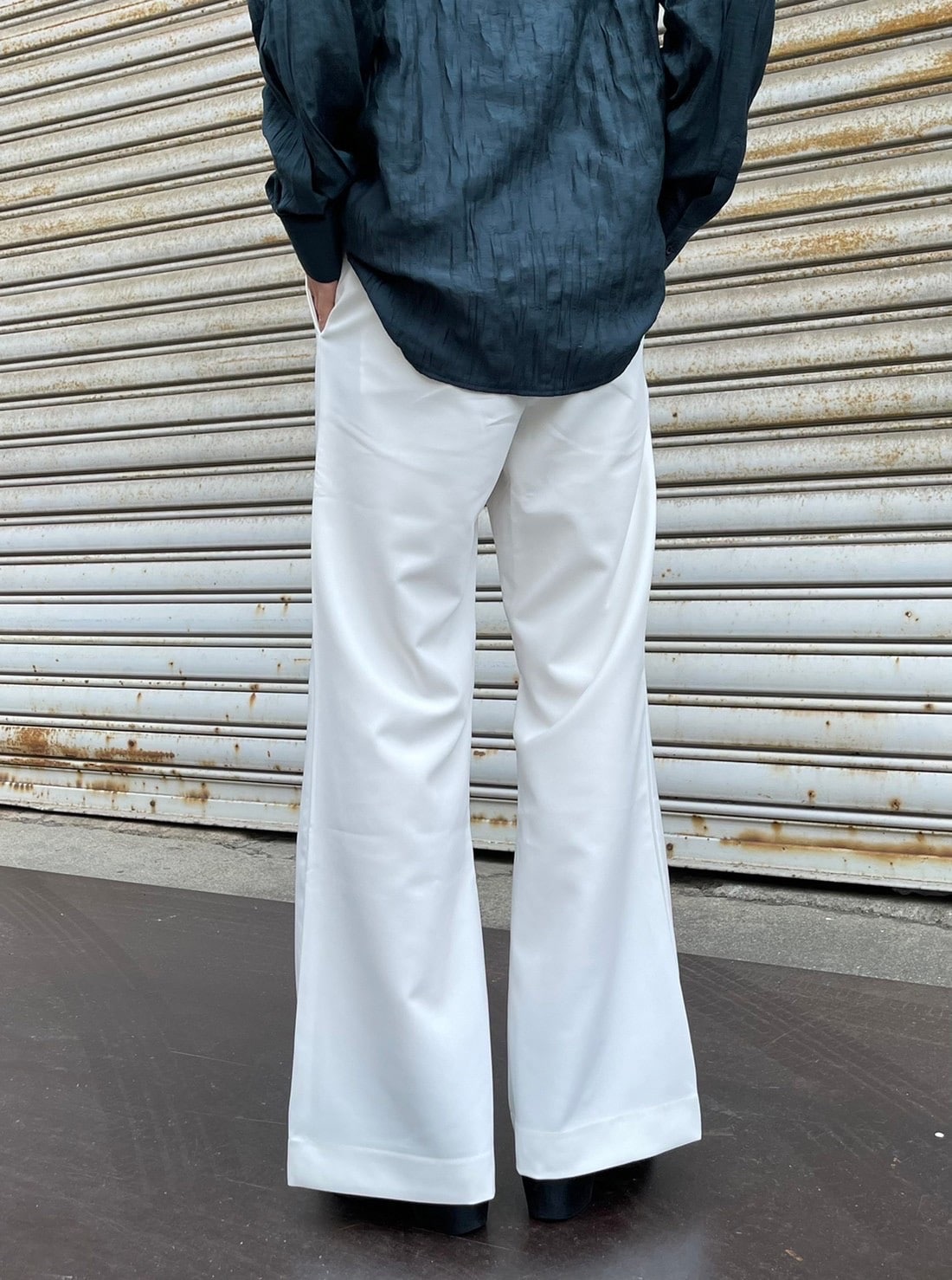 【Chikashitsu + ORIGINAL】full length flare slacks (2color)