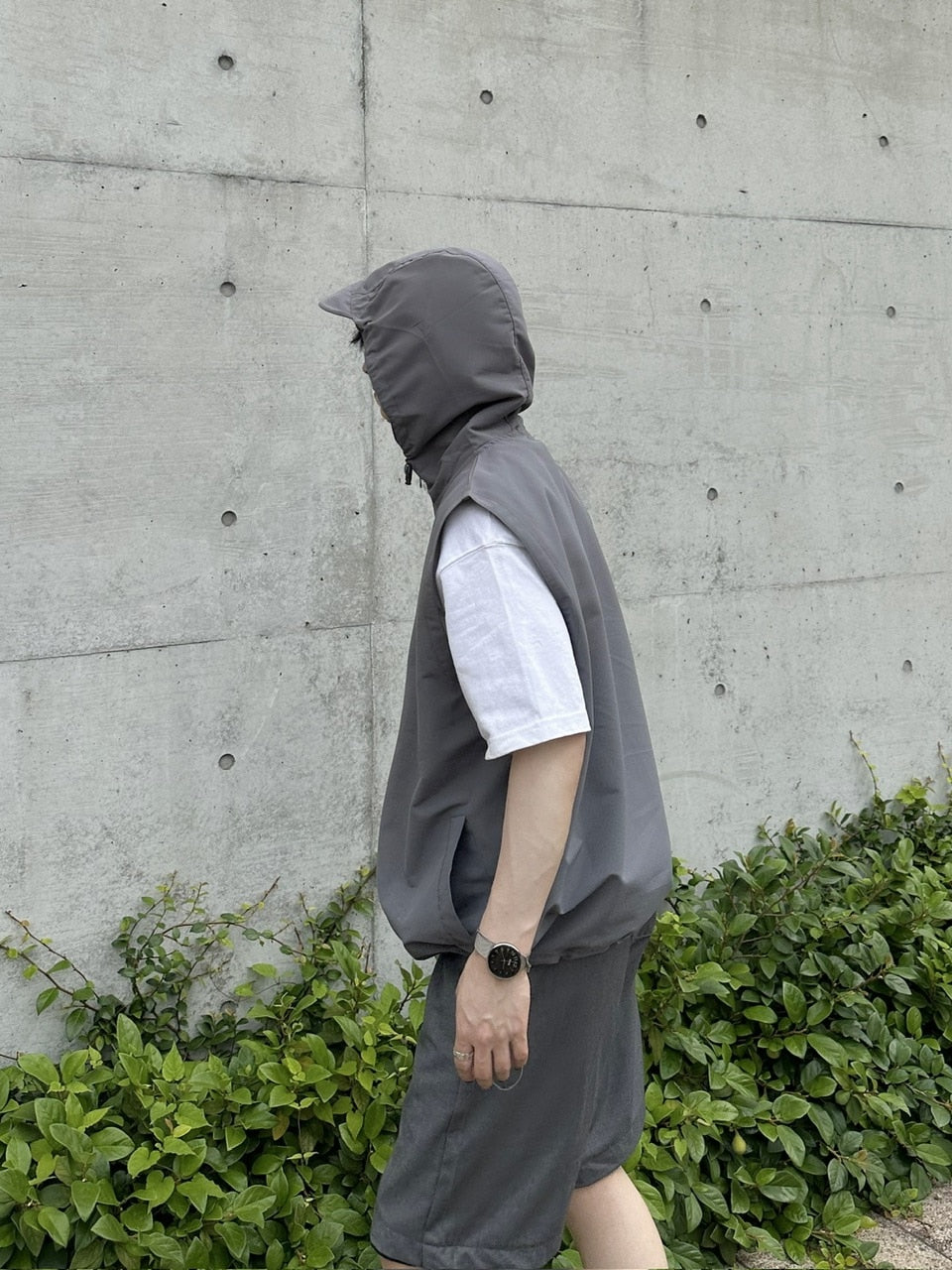 大阪店WEB限定受注制【Chikashitsu +】nylon hood vest (2color)