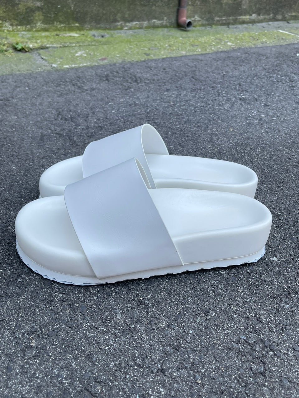 受注制【Chikashitsu +】volume sole leather sandal (2color)