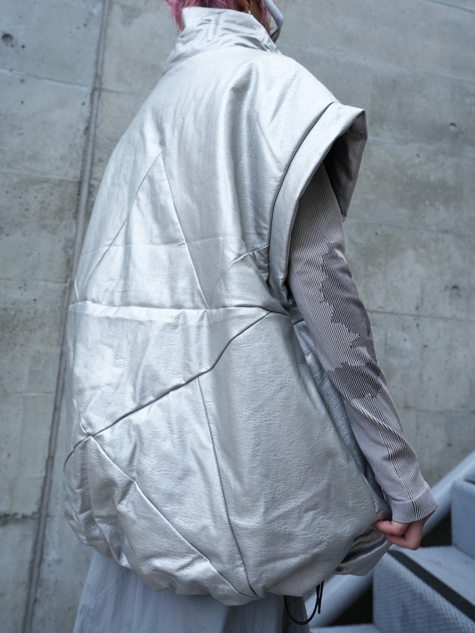 【DIG YOUR OWN GRAVE】star leather vest (2color)