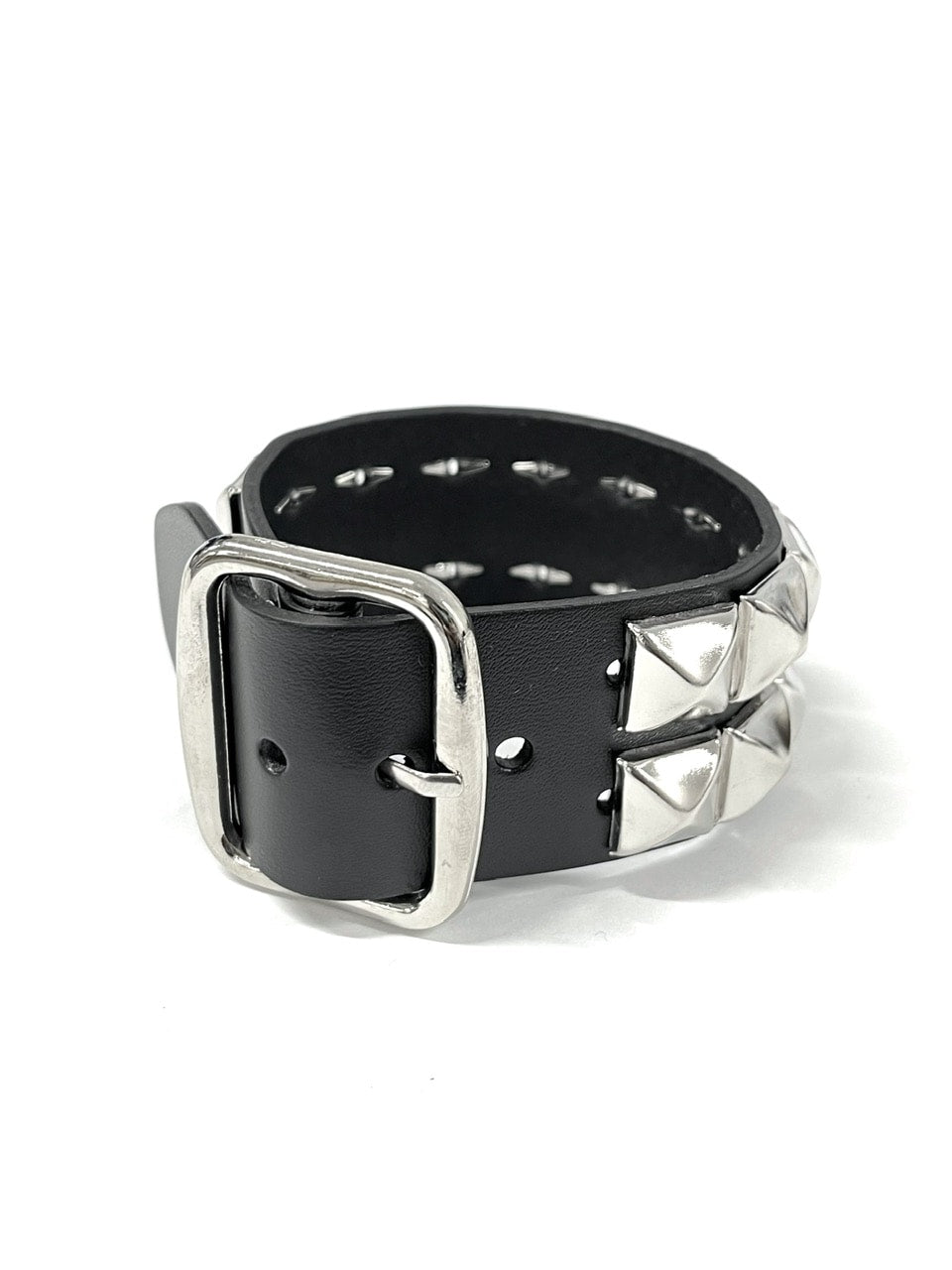 受注制【Never mind the XU】studs bracelet