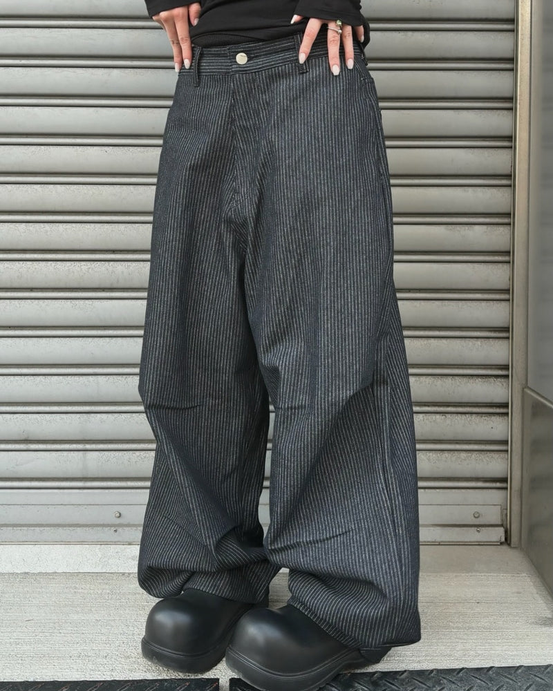 受注制【Chikashitsu +】snap button hickory stripe pants / 【チカシツプラス】スナップボタンヒッコリーストライプデニムパンツ
